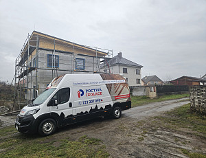 Zateplení stropu novostavby rodinného domu pomocí foukané izolace